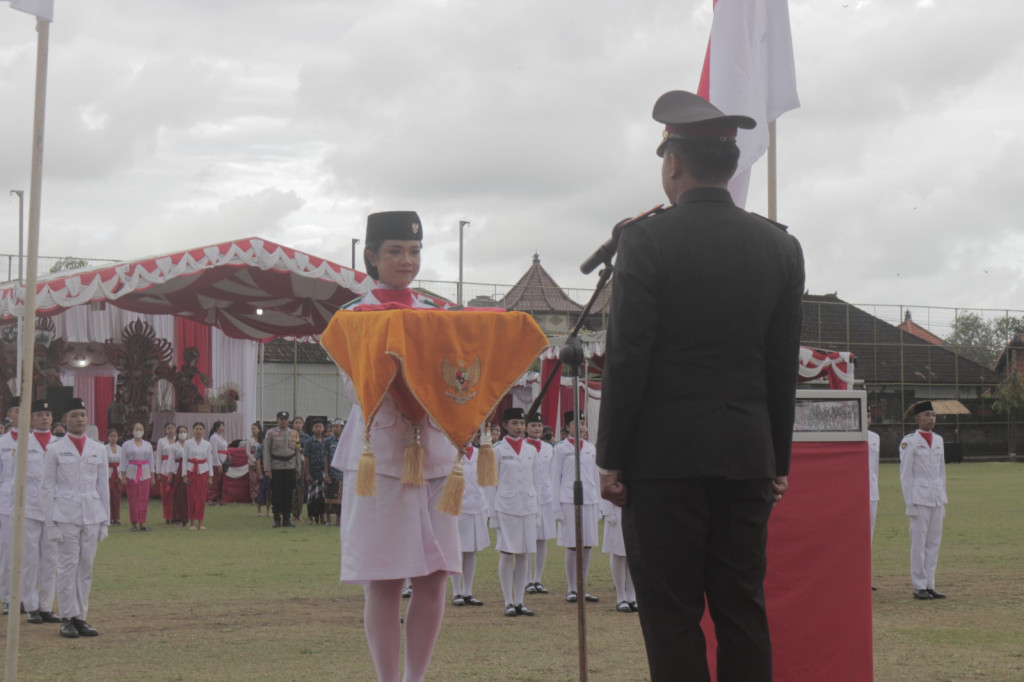 Upacara Penurunan Bendera dalam rangka Peringatan Hari Ulang Tahun Kemerdekaan Republik Indonesia ke-78 tahun